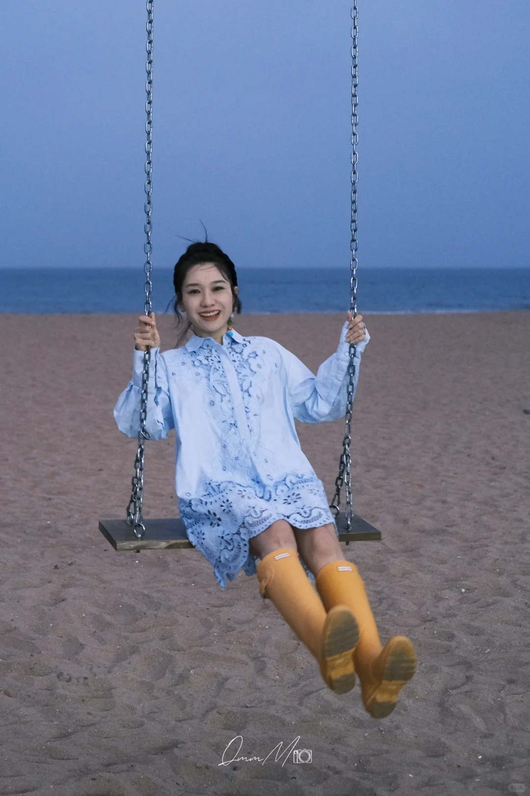 🌊海边牛仔蓝调穿搭｜把海风穿成油画里