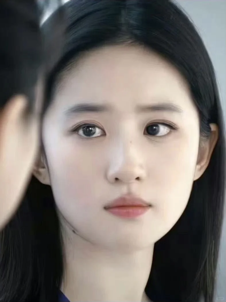 刘亦菲，简直是越素越美的美女代表…