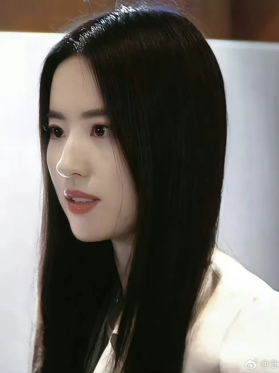 刘亦菲，简直是越素越美的美女代表…