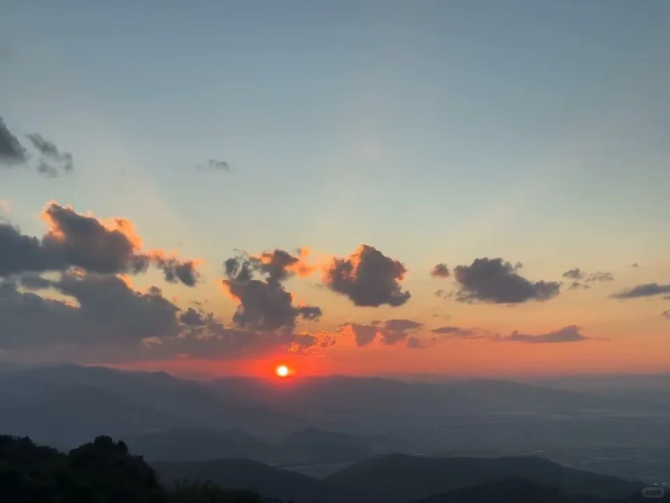 白天逛吃拍美照，晚上泡脚解乏太会玩！👣