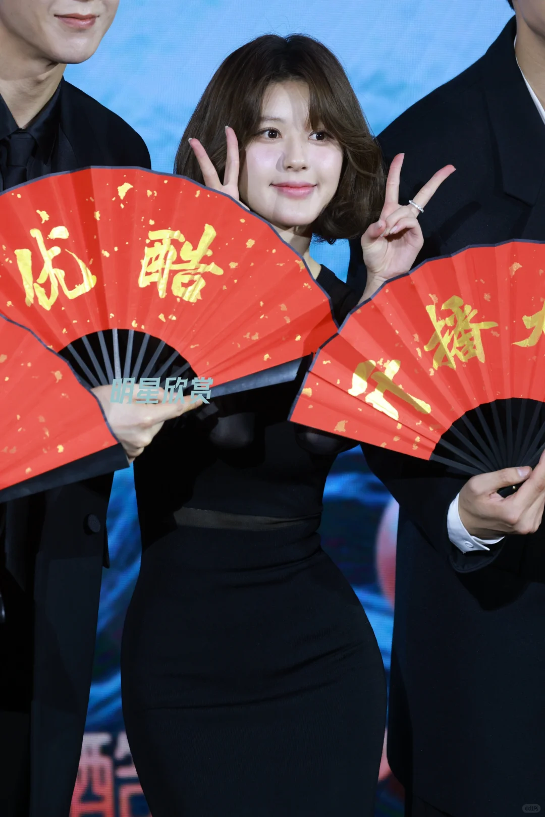 敲可爱的小手办