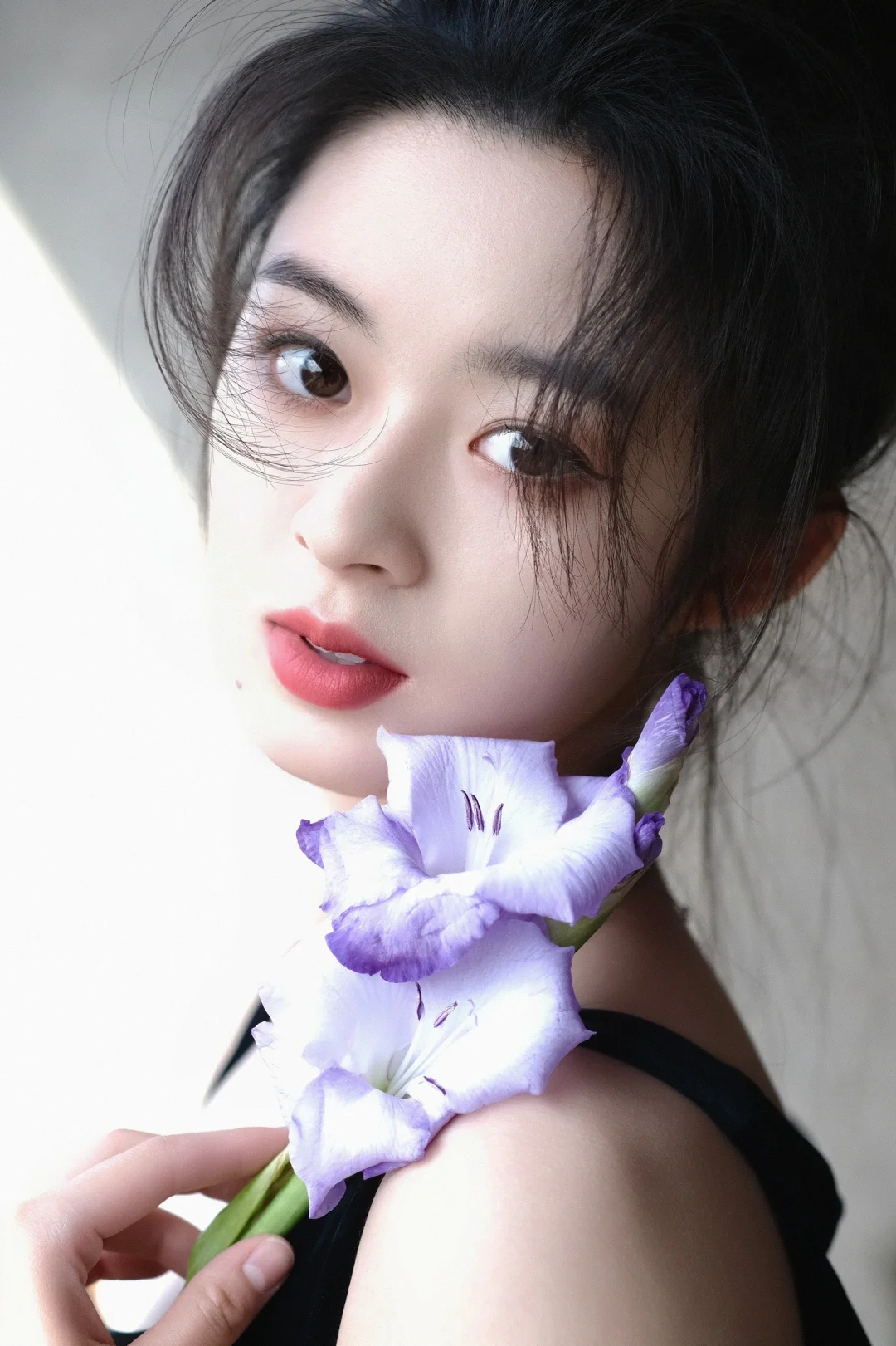 🖤📸🧢💐⚪️🦊