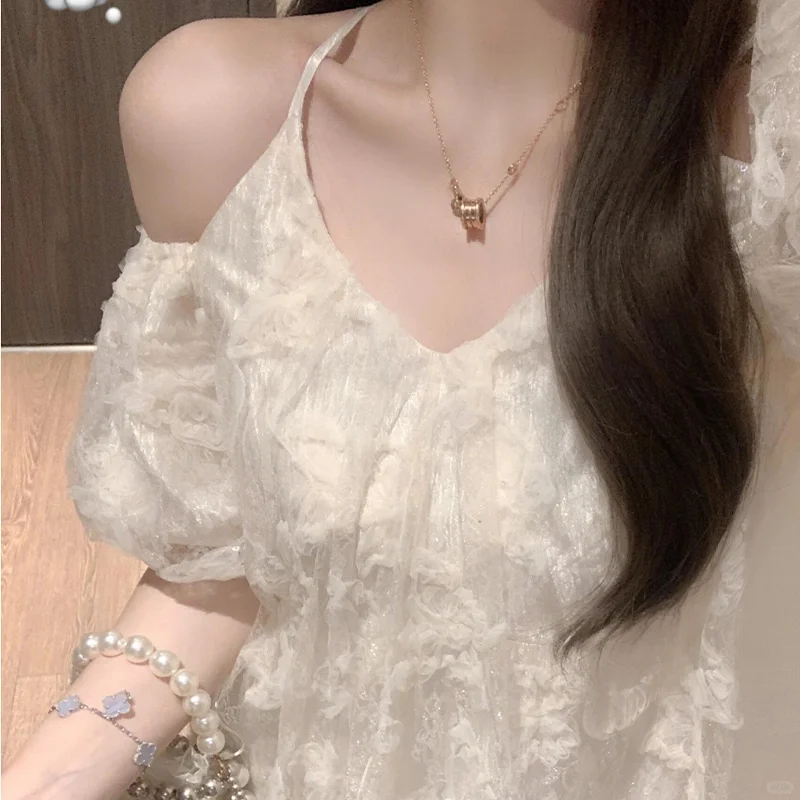 救命 这款白蕾丝裙美到犯规