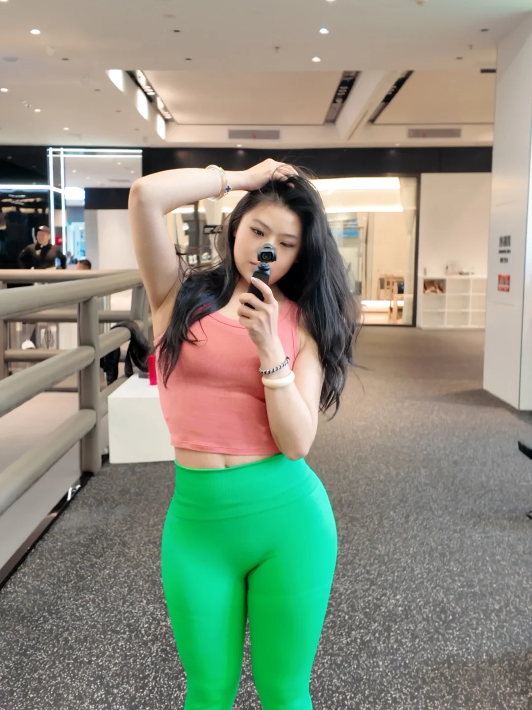 被追着问的健身小背心.副乳消失术实锤Top1
