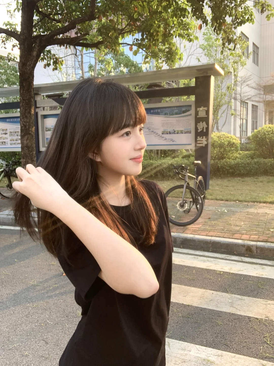 04女大｜黑长直乖乖的～