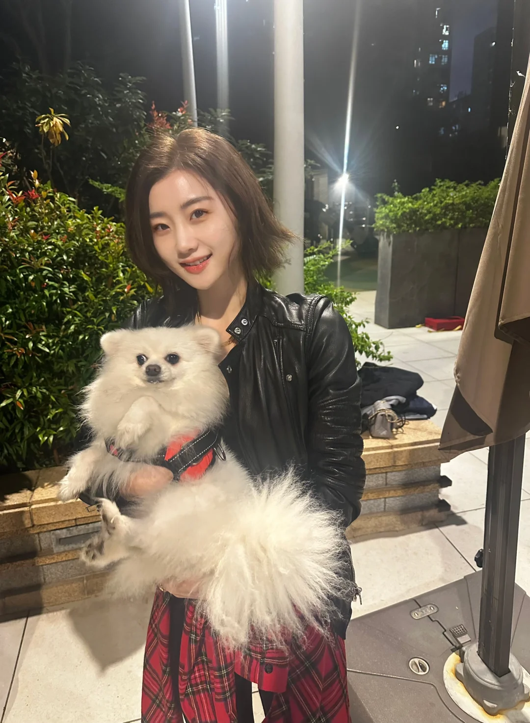 82年43岁，每天两顿饭，少女感是我应得的