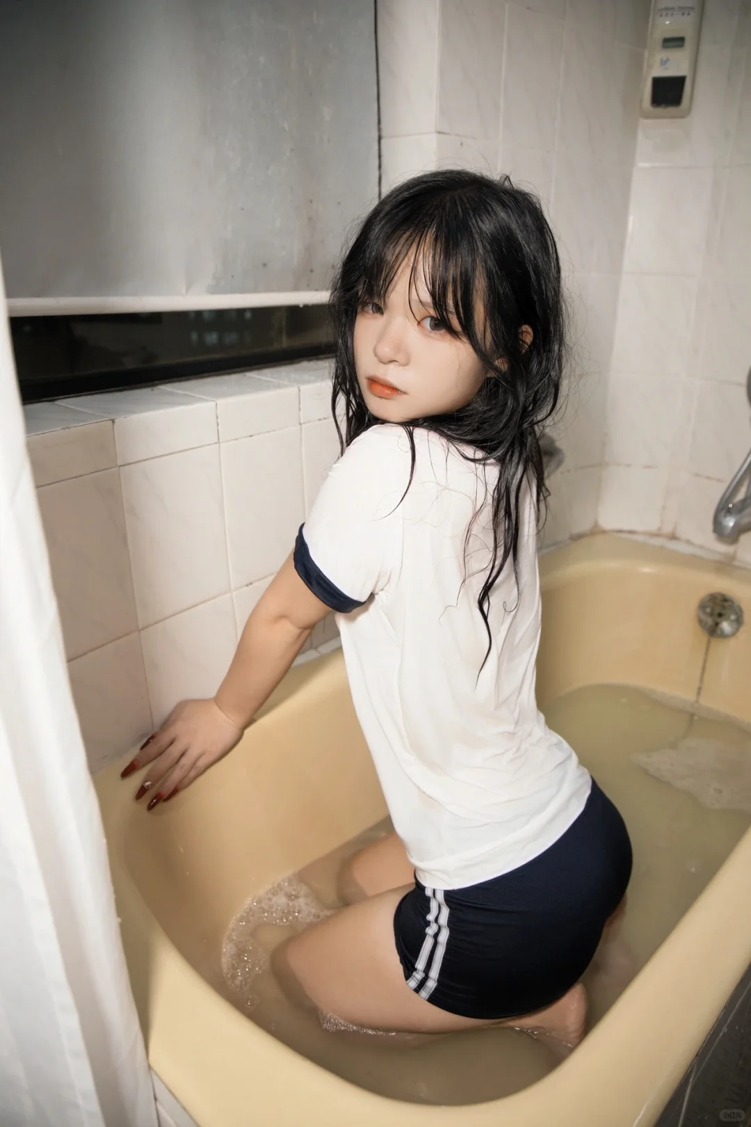 浴缸体操服写真｜让我们回到那个相遇的夏天