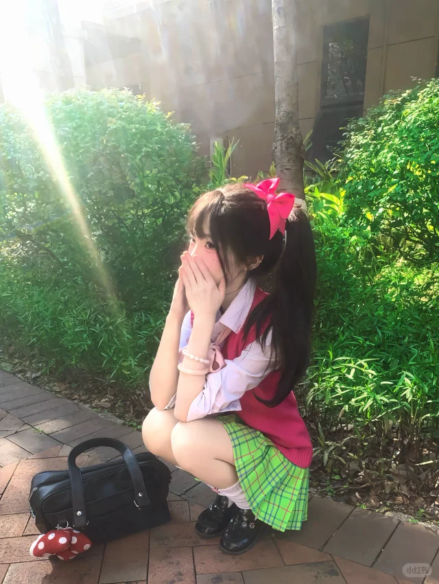好独特的配色…