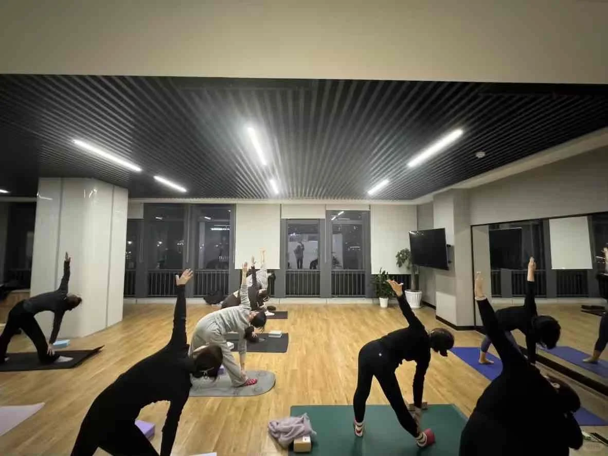 🧘【瑜伽时光】在呼吸中遇见更美的自己🧘