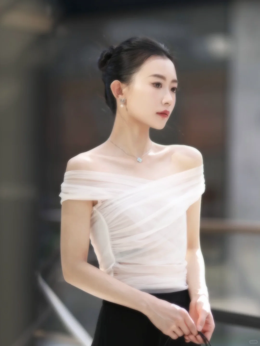 “淡淡的温柔却格外明亮”