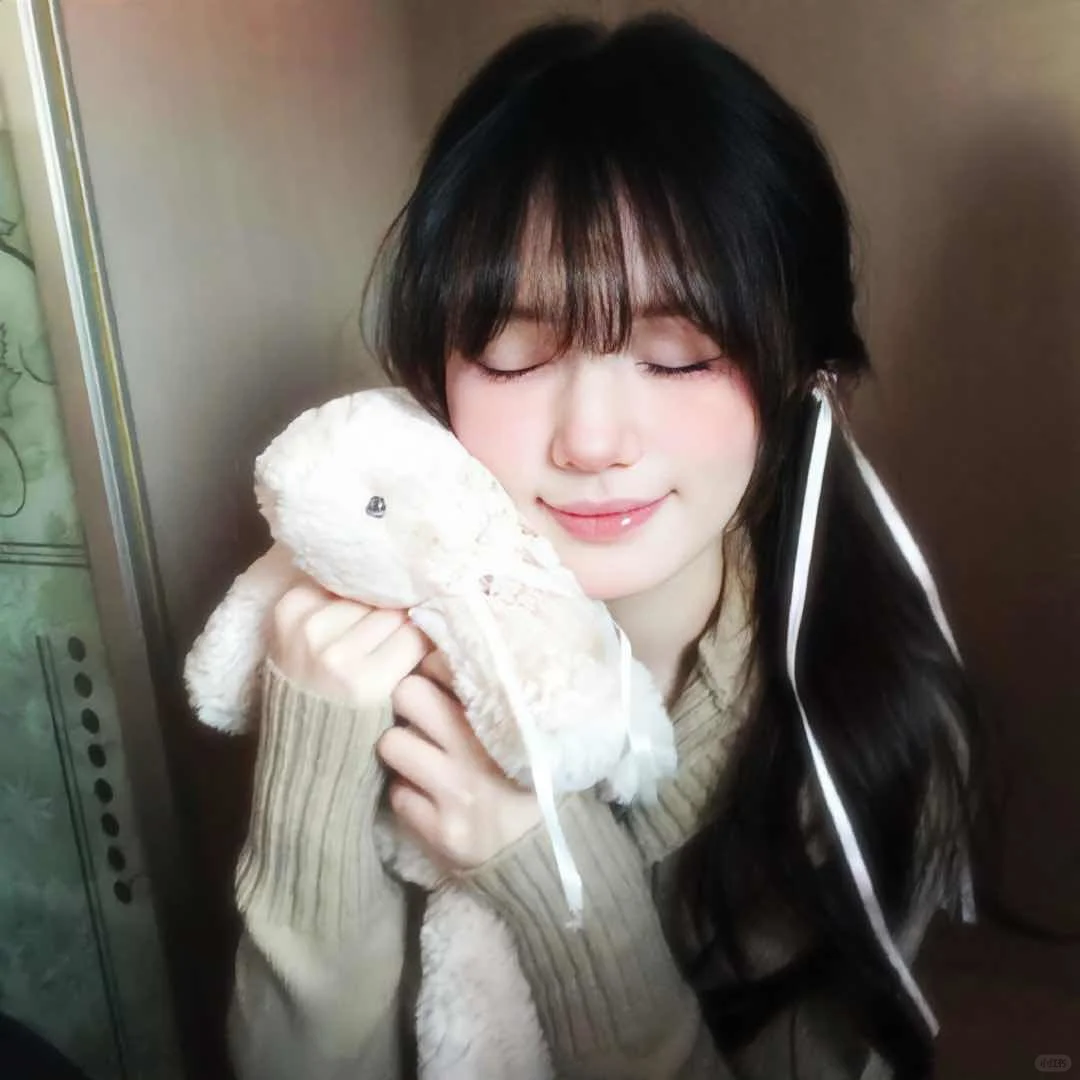 幸好爱是小小的奇迹女生头像