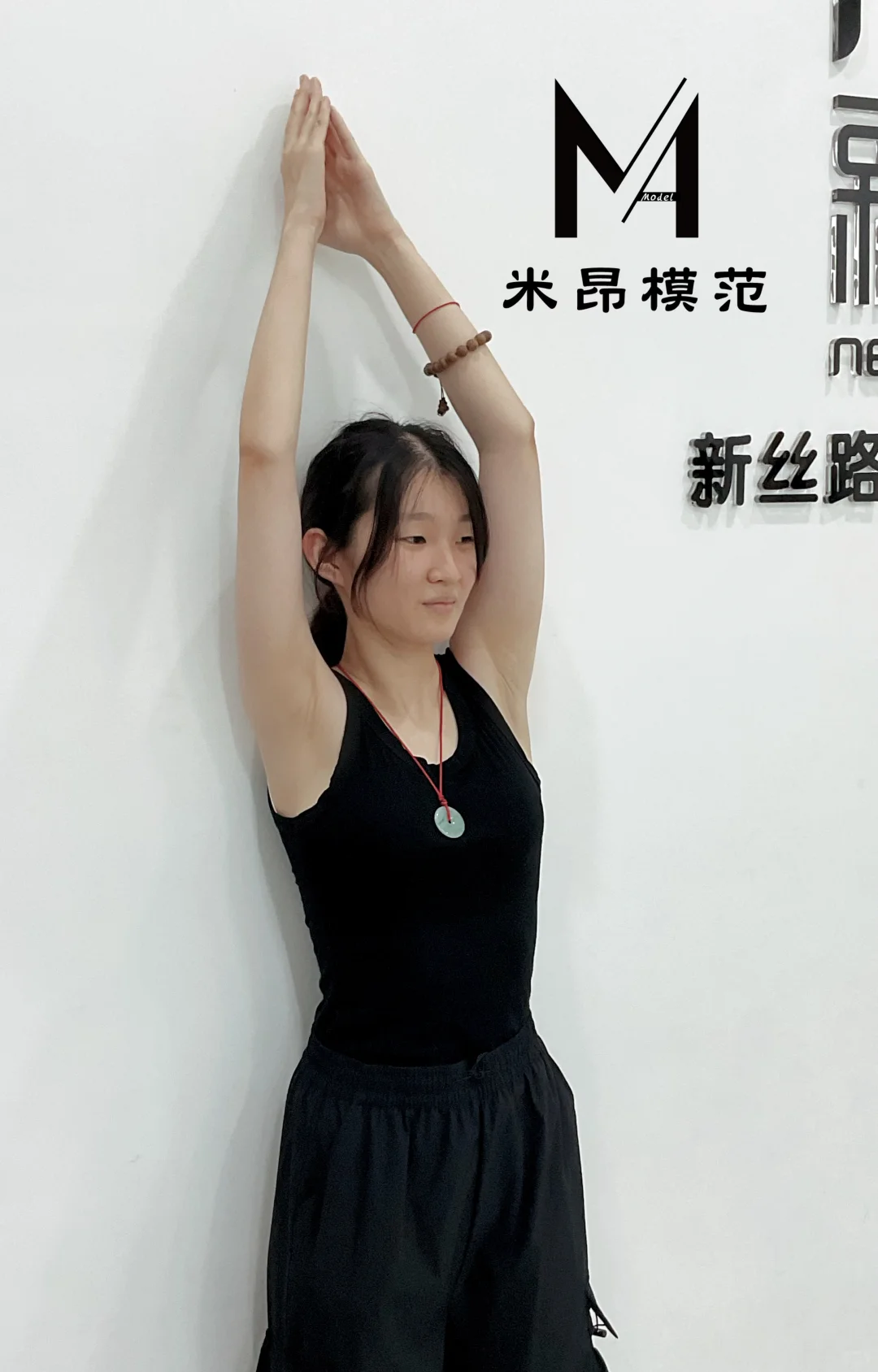 成人形体模特 美从来都是不被定义的