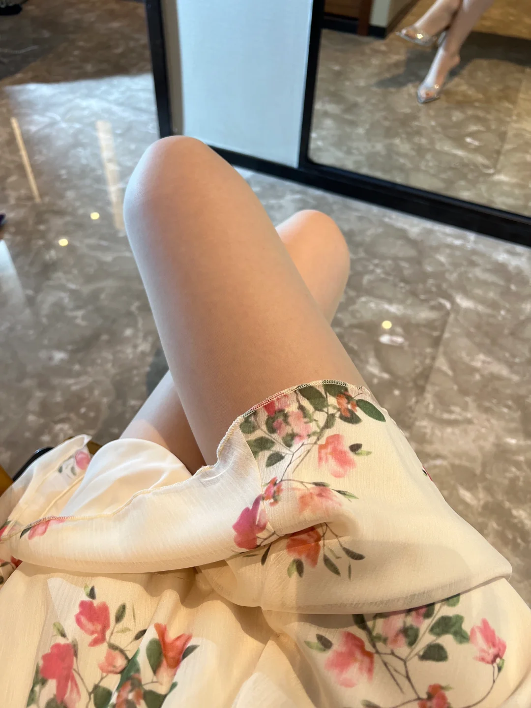 浅春无瑕美腿的小秘密居然是！