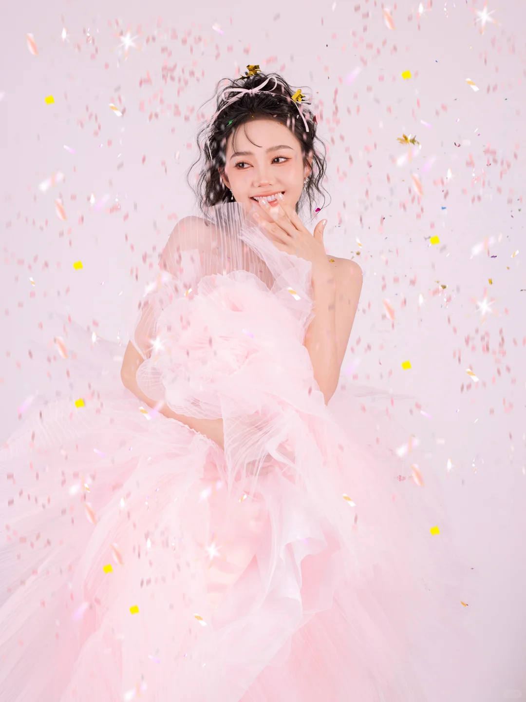 哪个女孩子能拒绝这么闪耀的生日写真