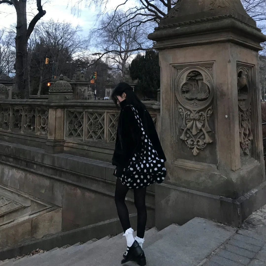 身在kpop心在霓虹，Asa亚感丝袜穿搭合集