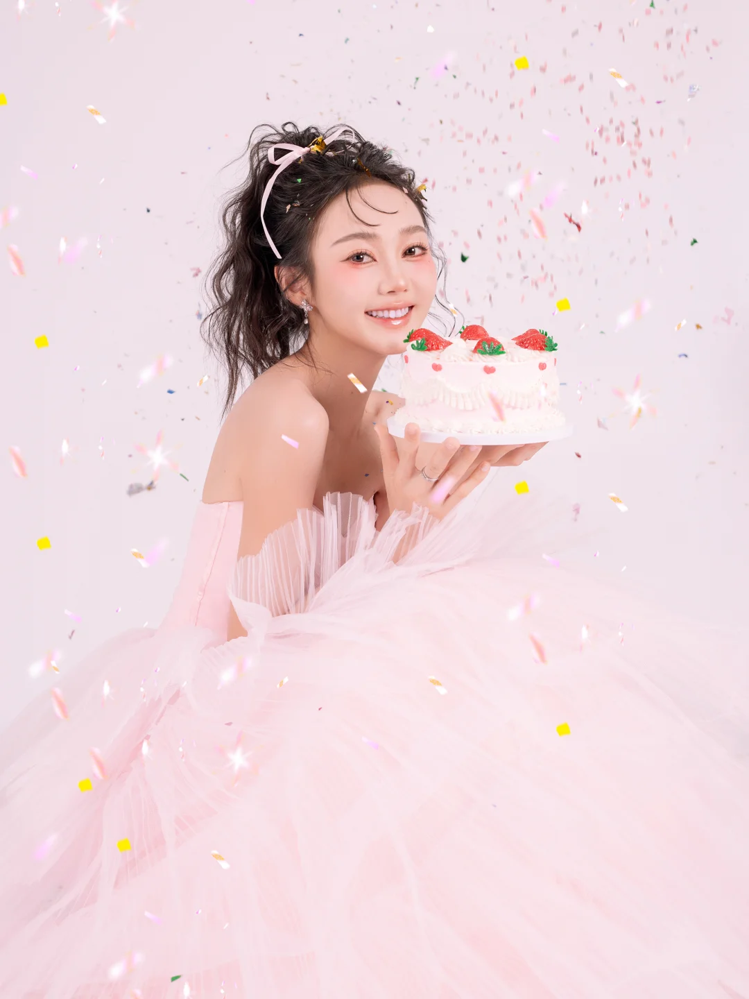 哪个女孩子能拒绝这么闪耀的生日写真