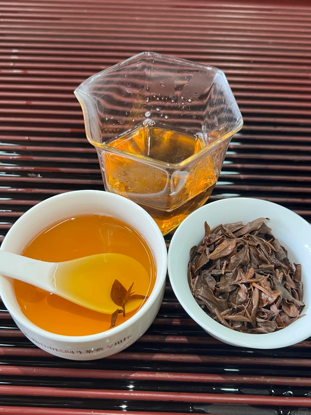 ?东方美人茶咬出来的香味?神奇的大自然