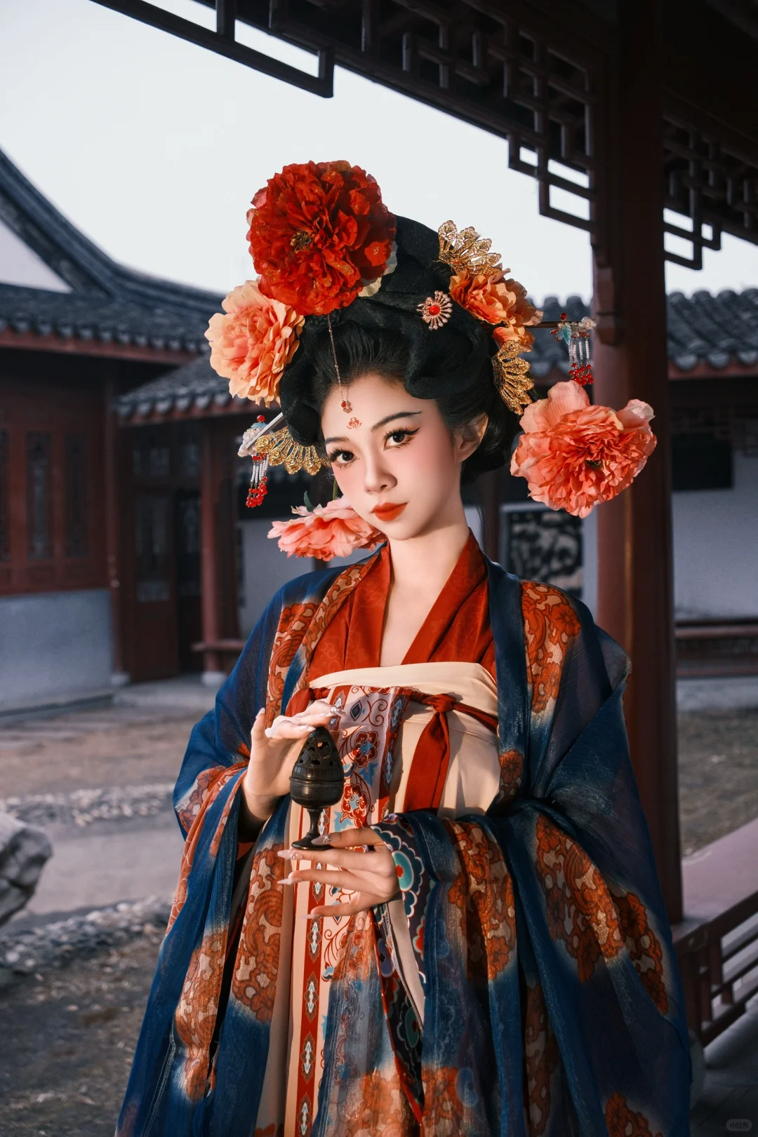 哈尔滨约拍｜为拍供养人特意做了同款大扇子