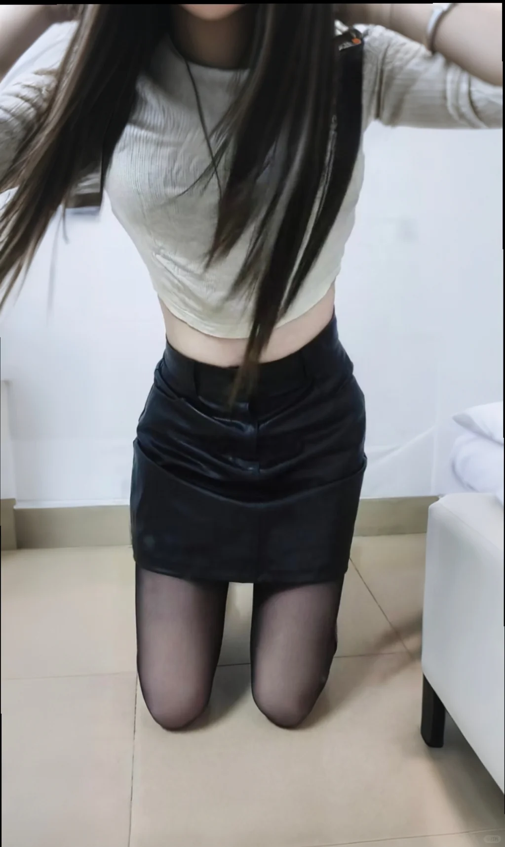 女大穿黑丝小高跟去相亲，你们猜我遇到什么