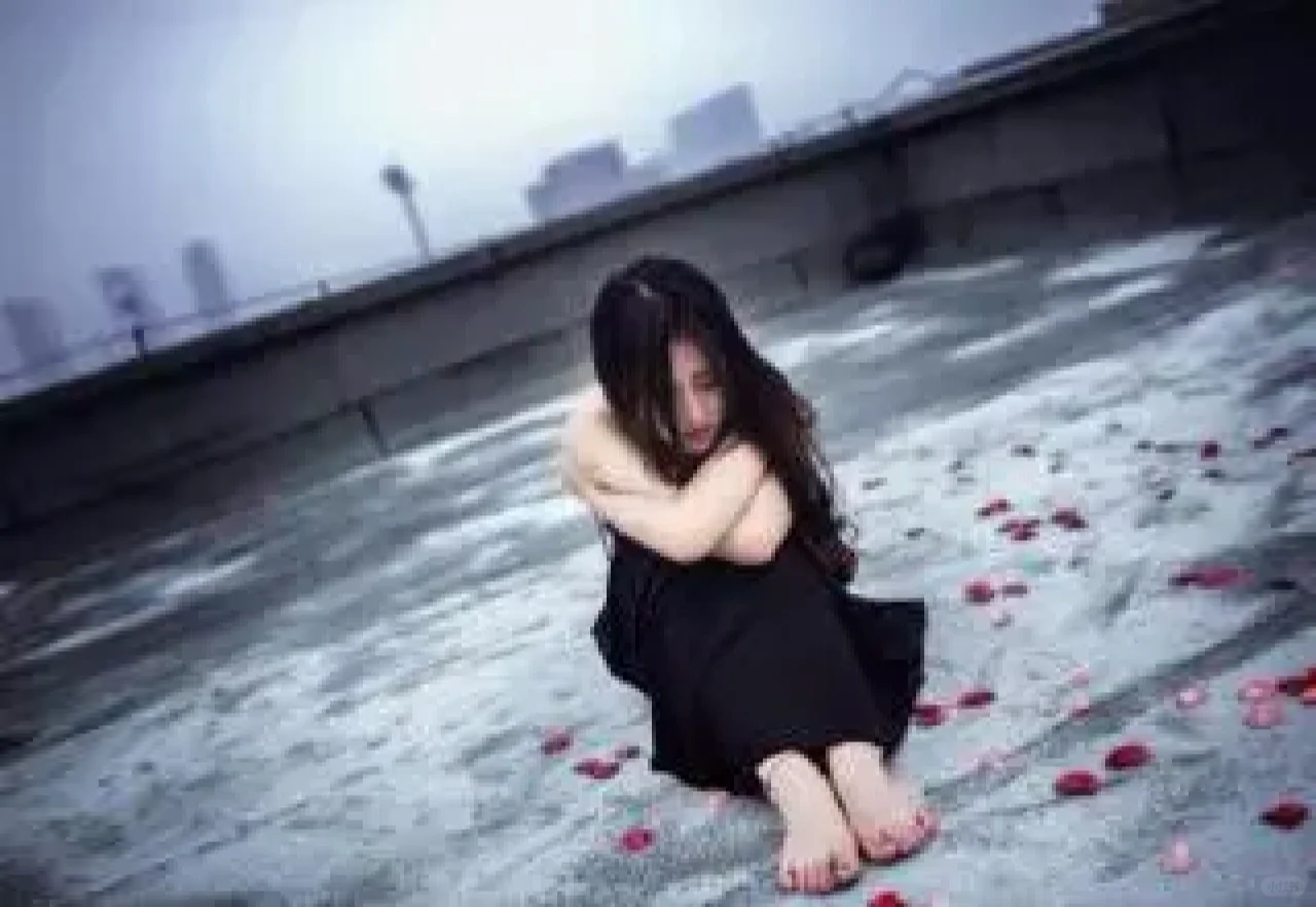 害怕男朋友对女员工好怎么办