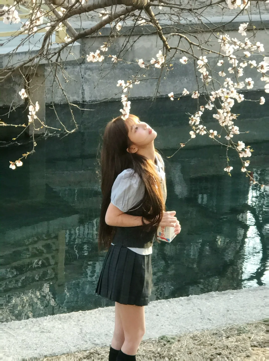 穿上制服来拍！