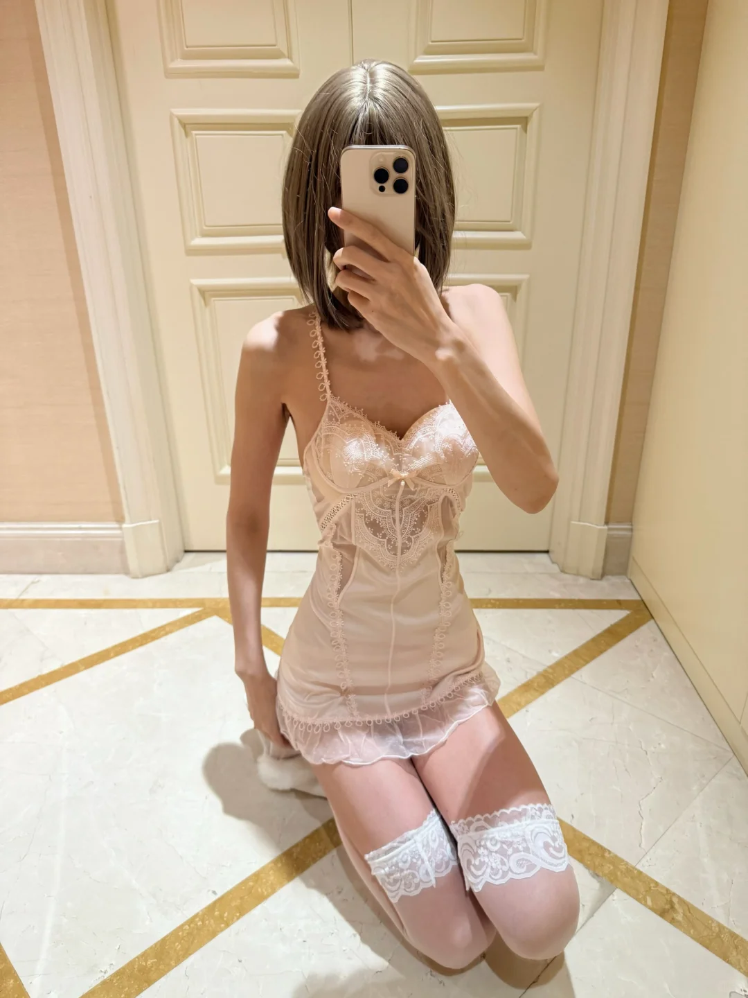 金发高筒靴是神仙搭配吗?