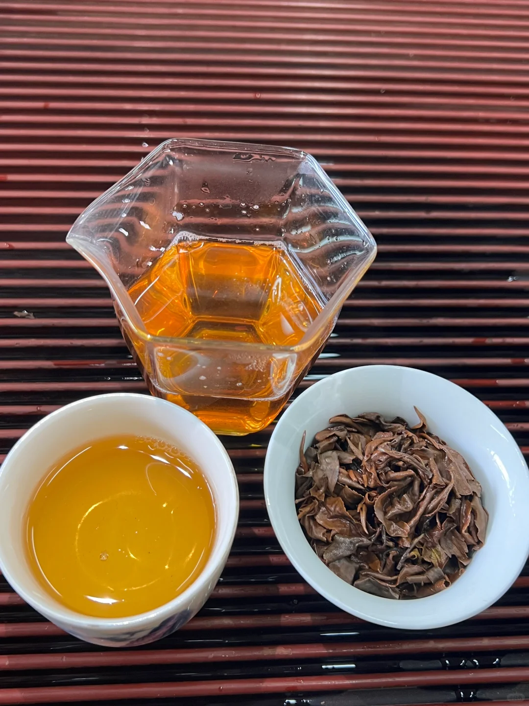 ?东方美人茶咬出来的香味?神奇的大自然