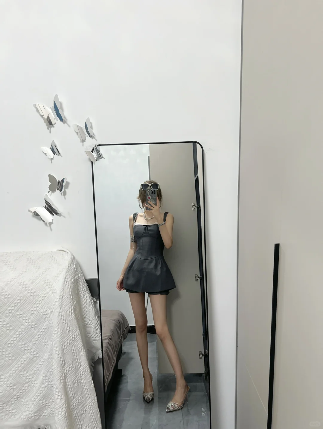 十万火急姐妹们！留尖头还是方头？？？