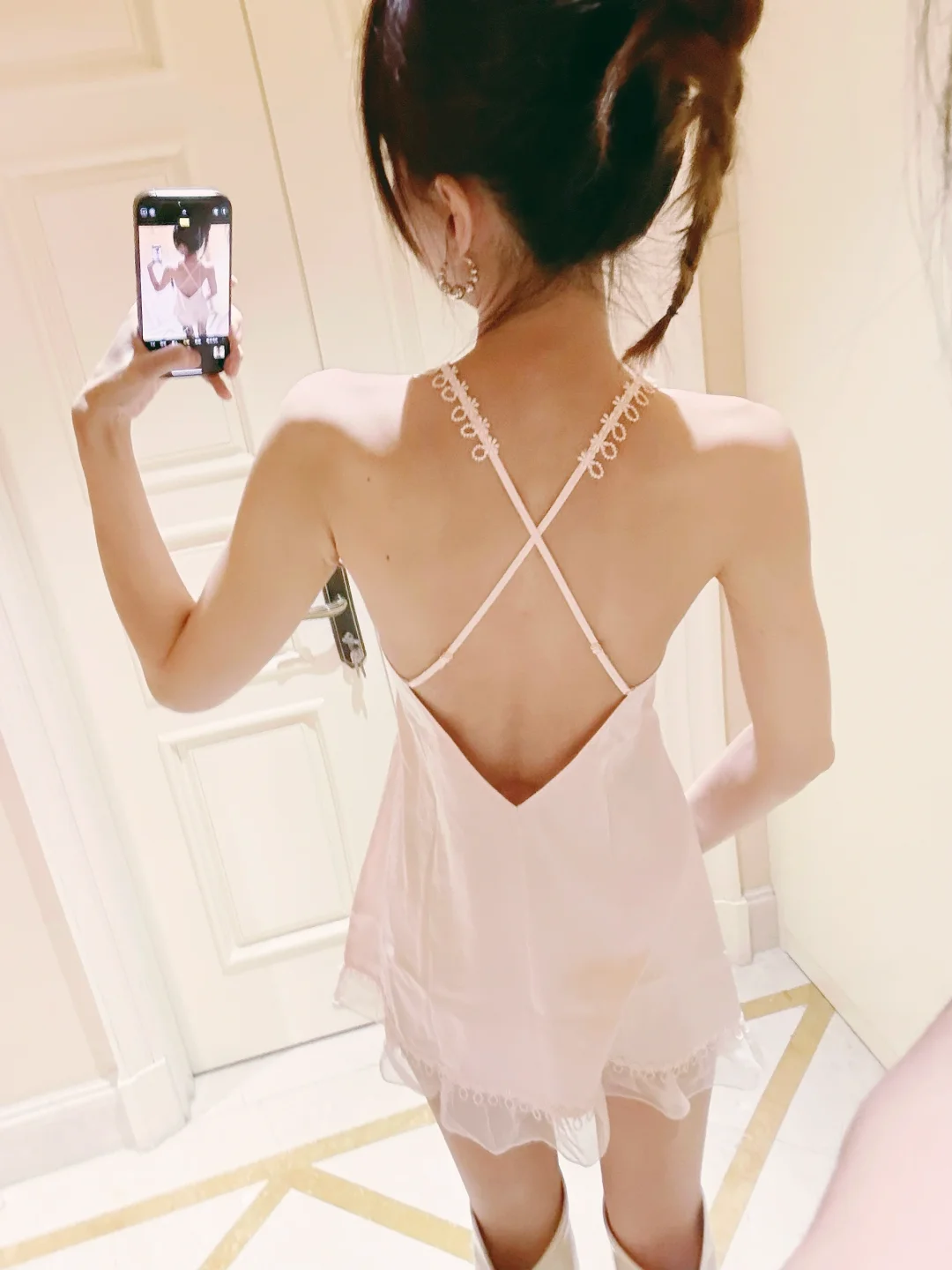 金发高筒靴是神仙搭配吗?