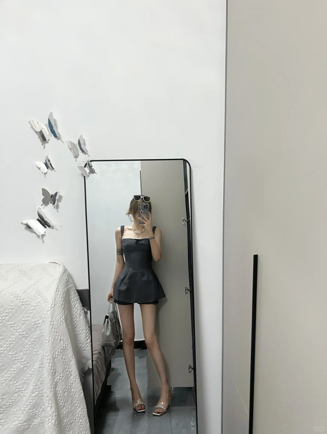 十万火急姐妹们！留尖头还是方头？？？