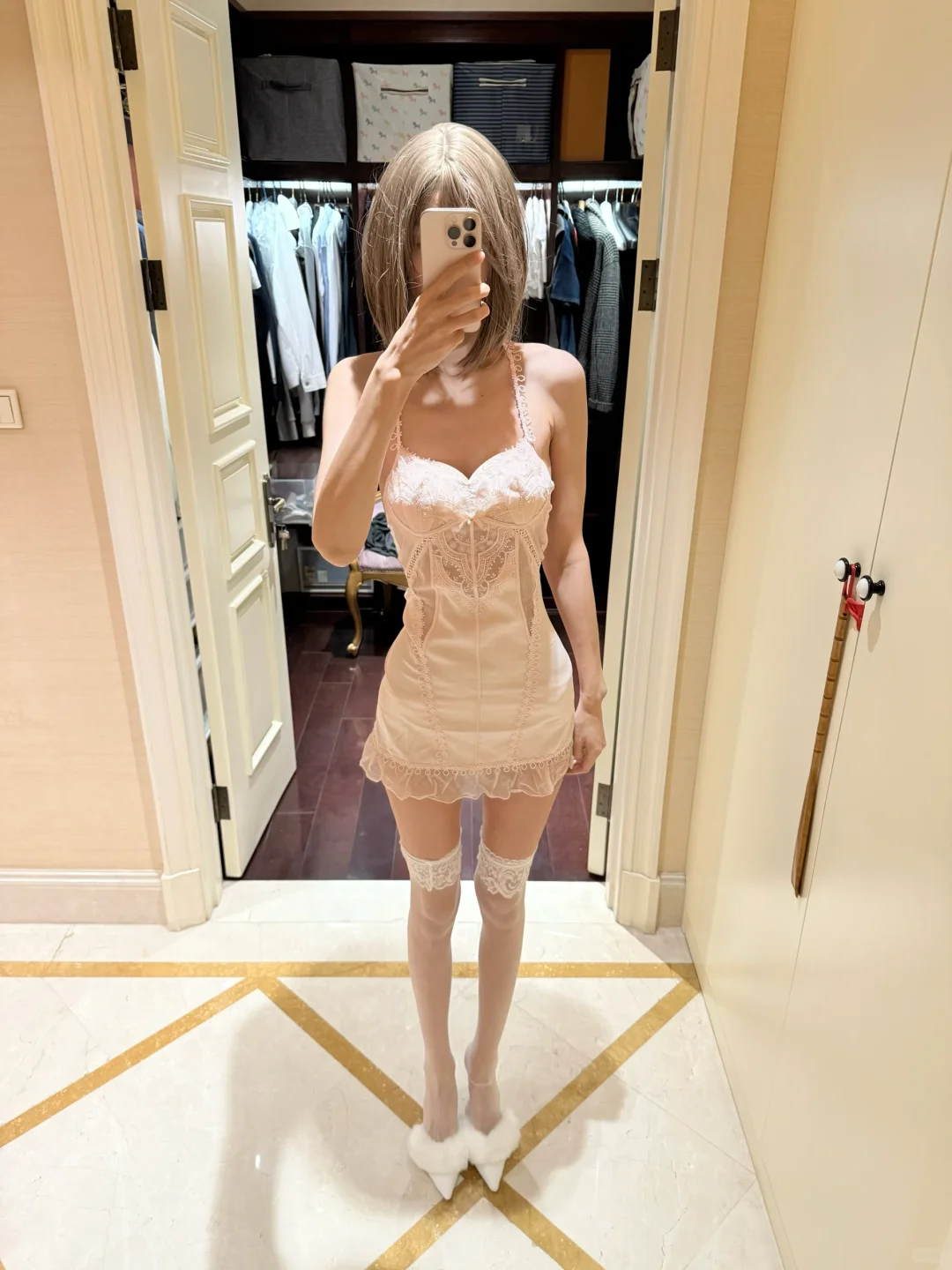 金发高筒靴是神仙搭配吗?