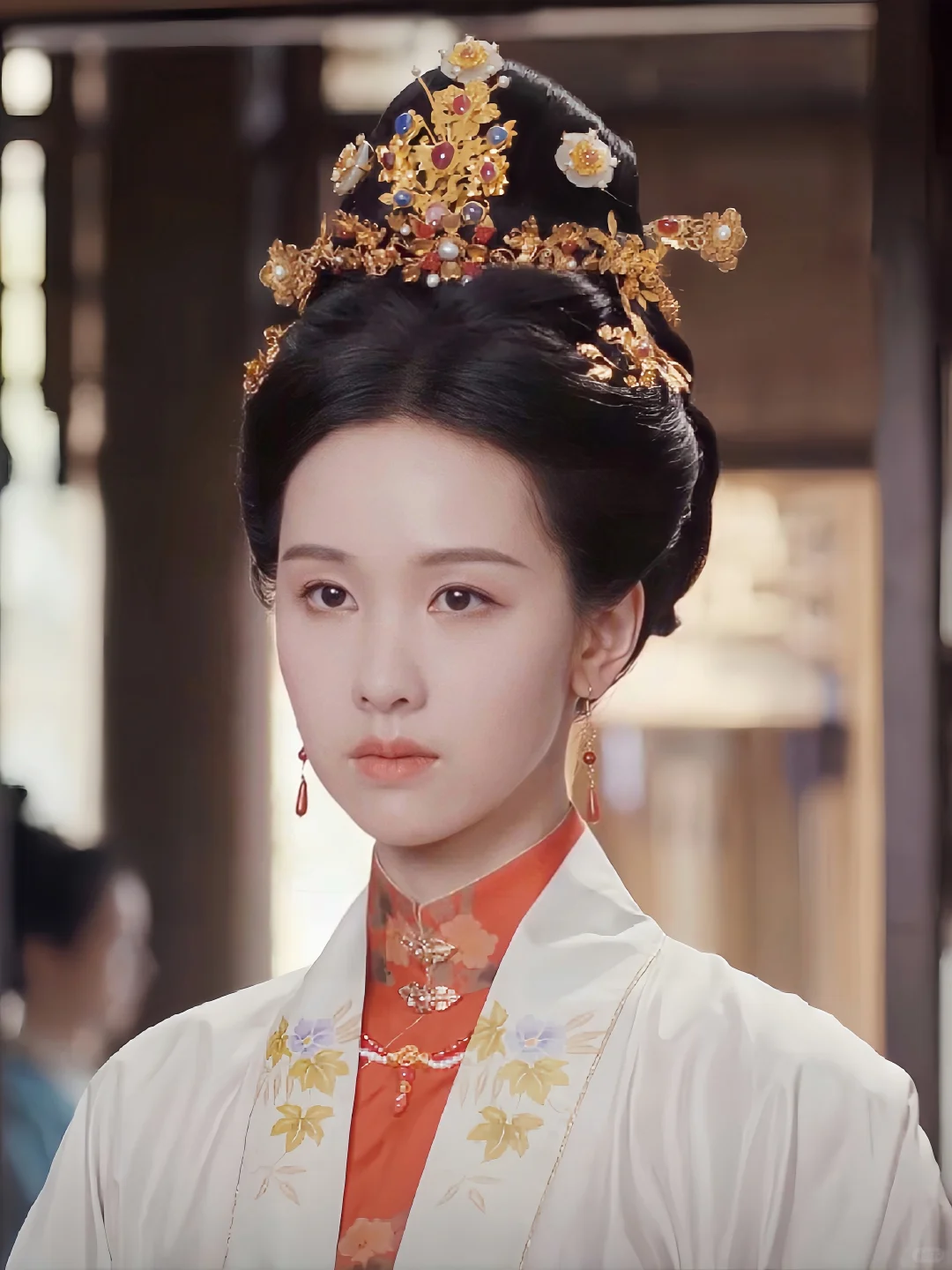 陈都灵《贵女》笄礼穿的白色外套叫啥?