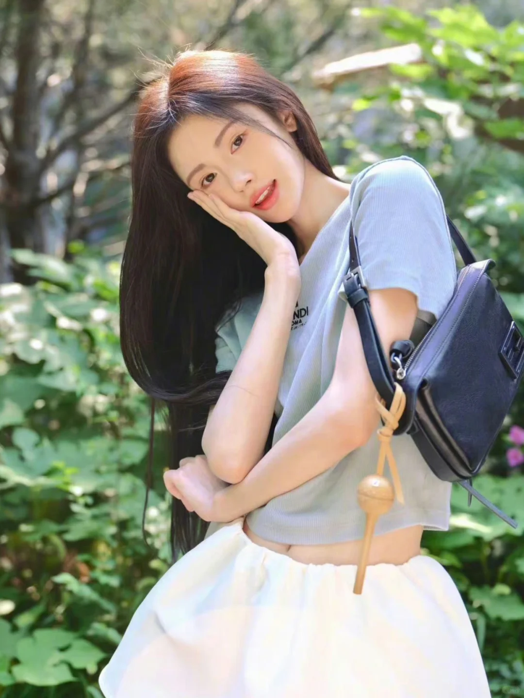 鞠婧祎今日私服 清新甜美的Fendi女孩