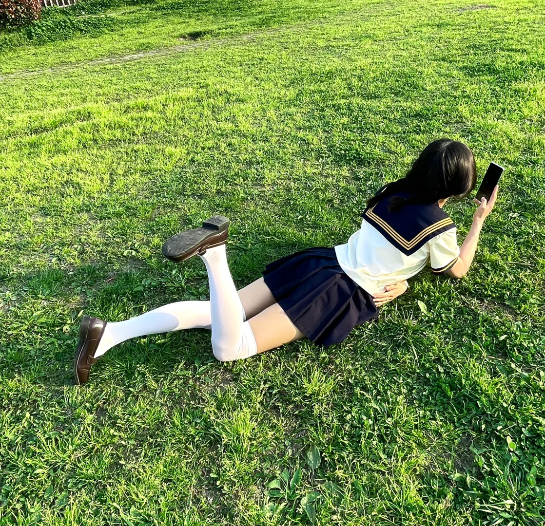 春日JK草坪拍照全攻略