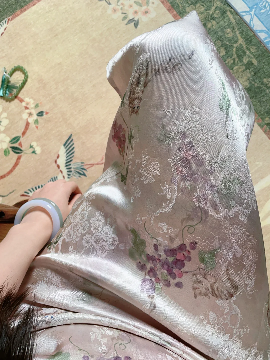 今天穿了一条好美的旗袍～