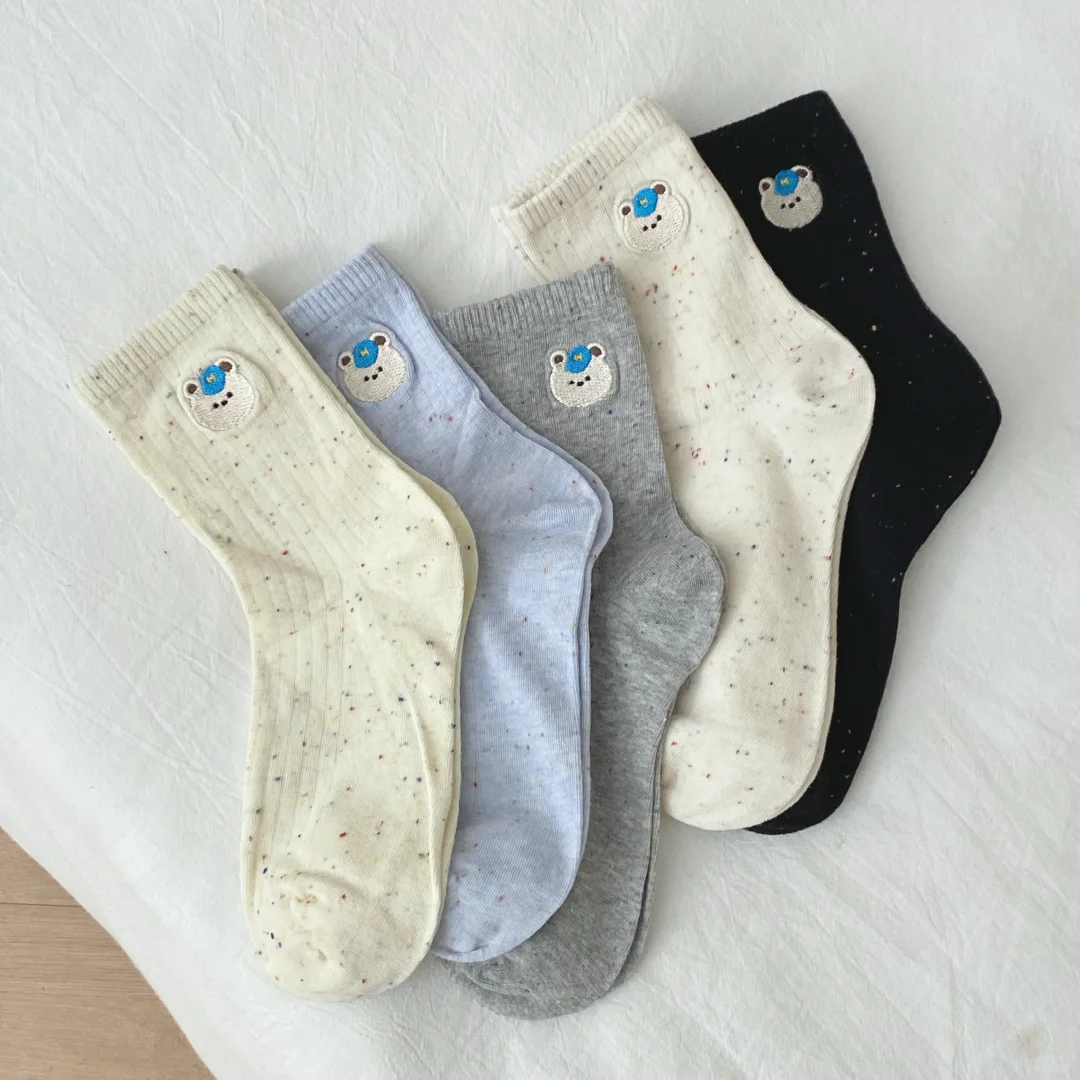 ### 🧦💖刺绣中筒袜，可爱到爆！