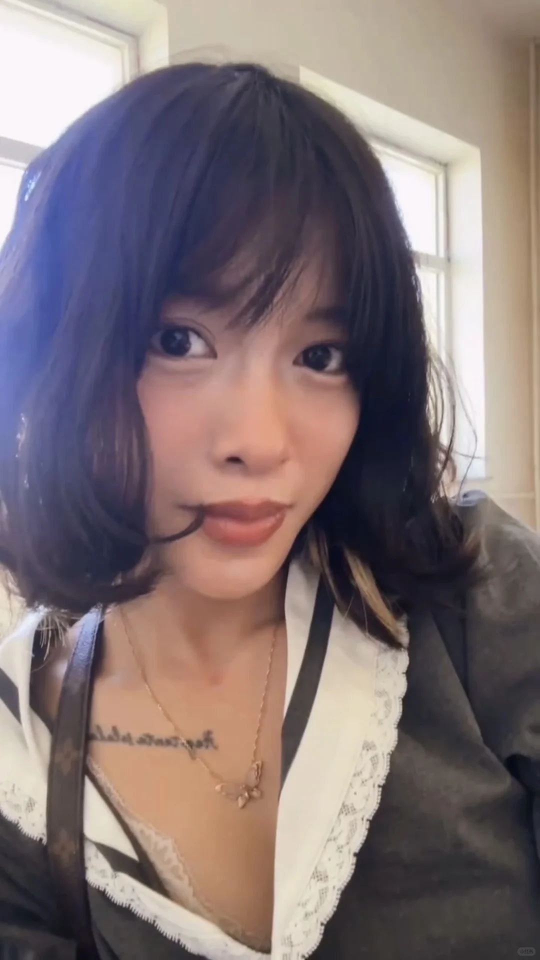 原来经常自拍真的有助于提升自信😎