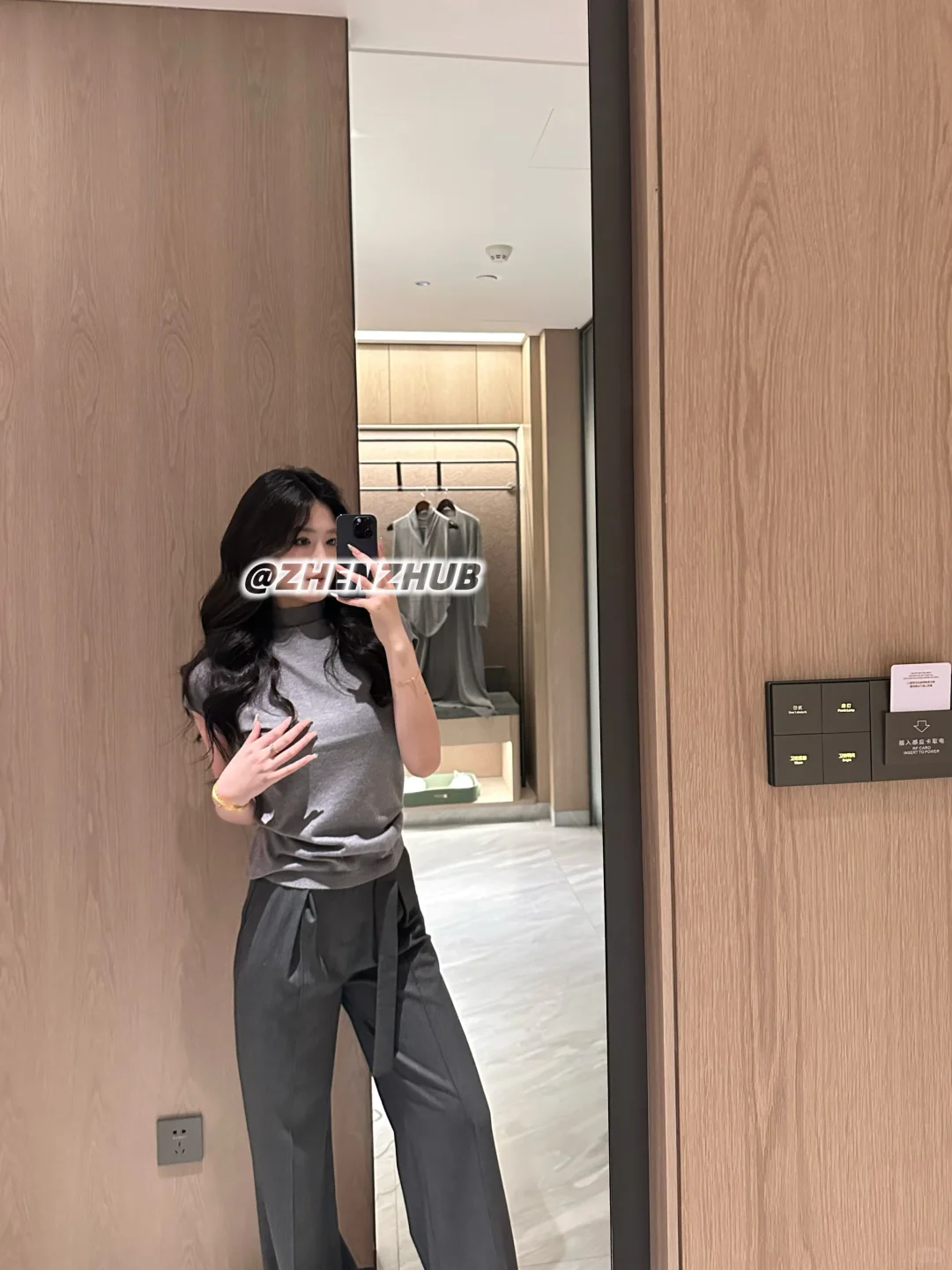正在出货中…超多老婆喜欢的天丝羊毛裤裤