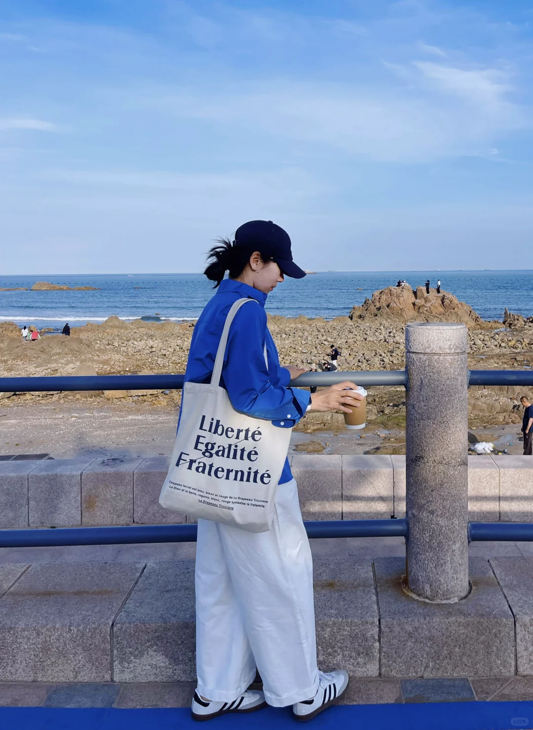 38岁Ootd//蓝色是一种情绪