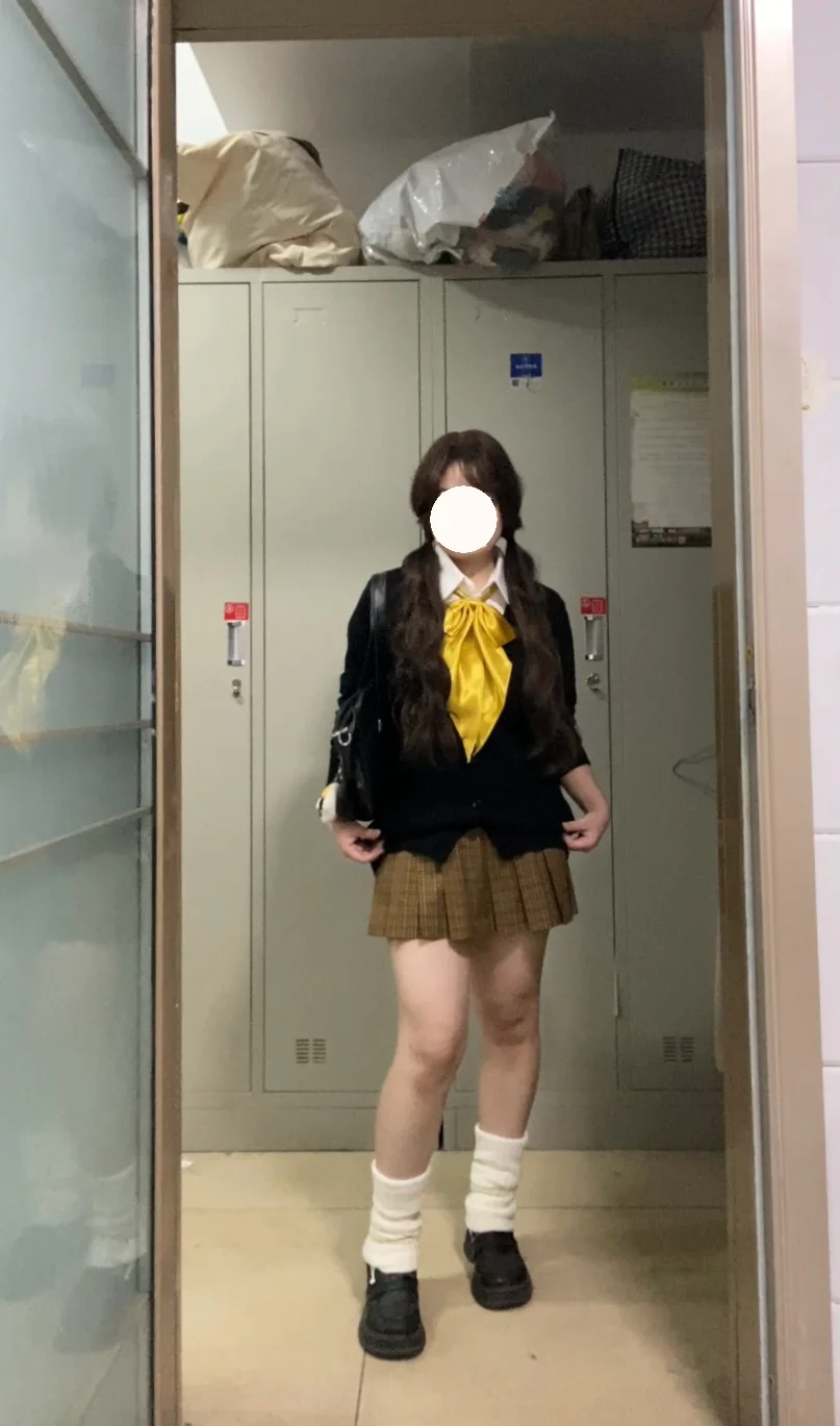 jk/微胖宝宝减少腿部缺陷的一点站姿分享～