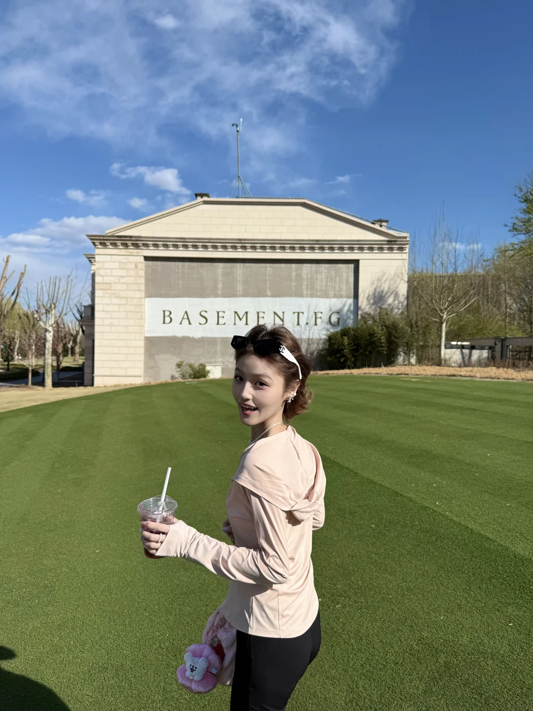 北电女大学生周末户外充电🌳