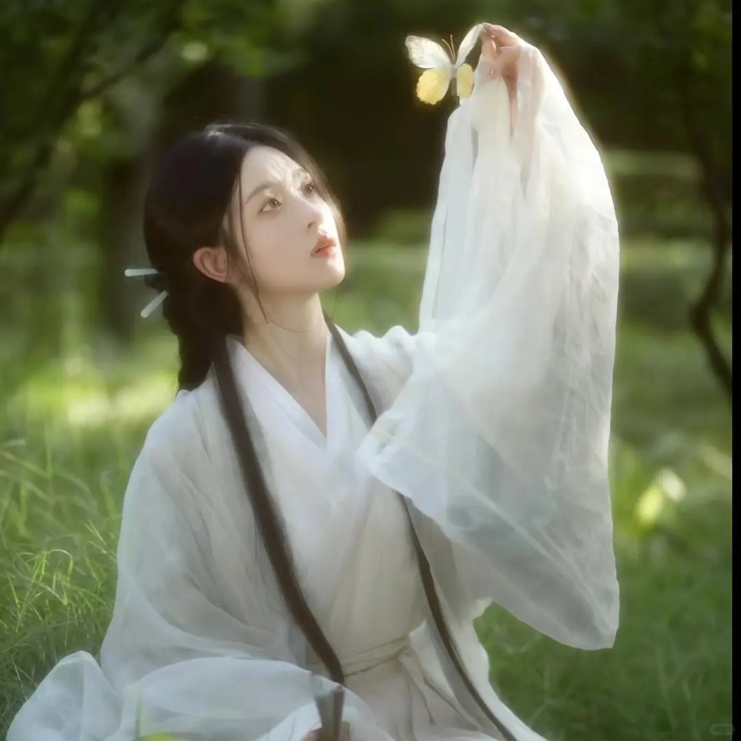 画卷中走出的古风美女头像