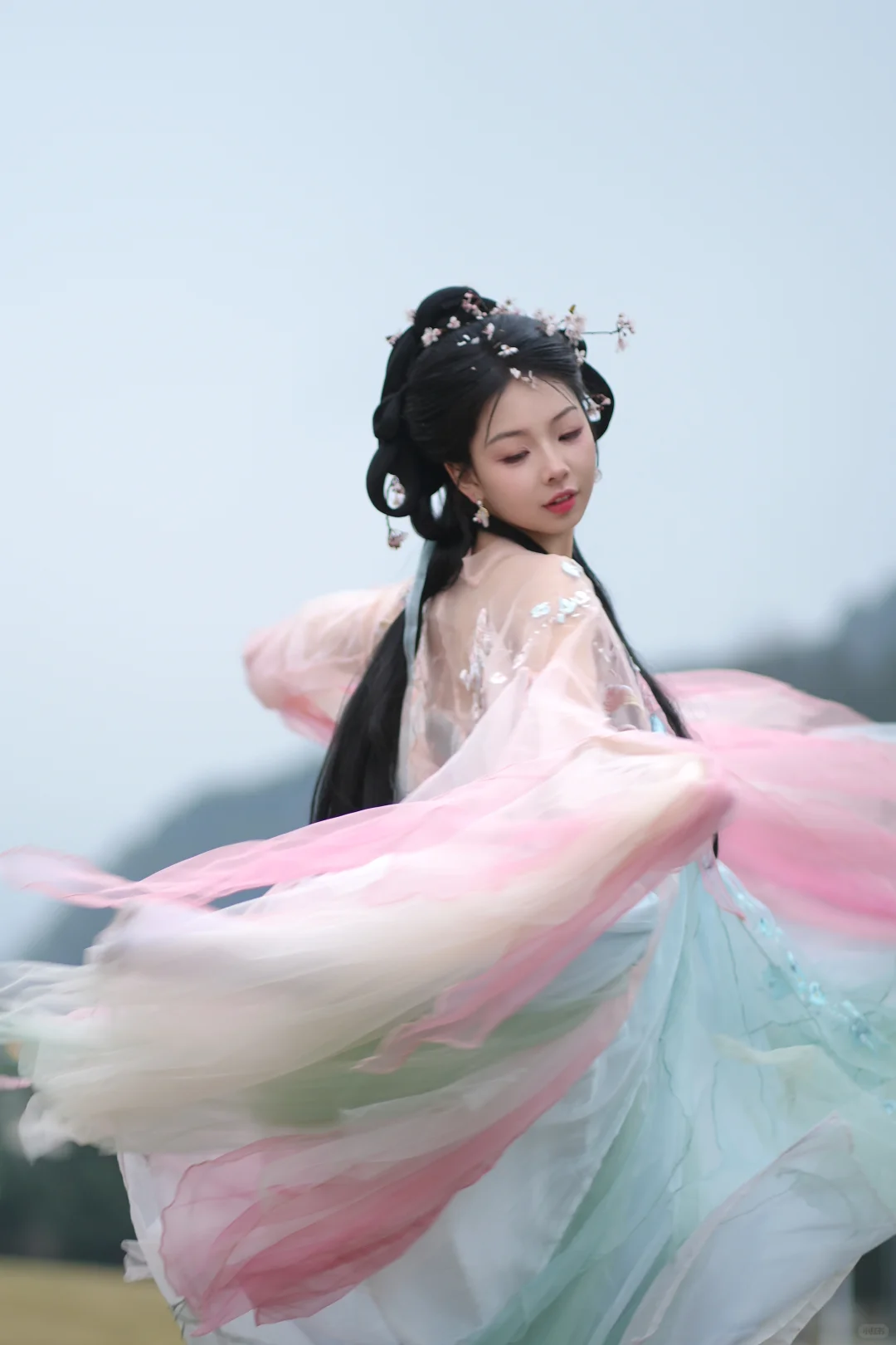 春不扰，少女心事知多少