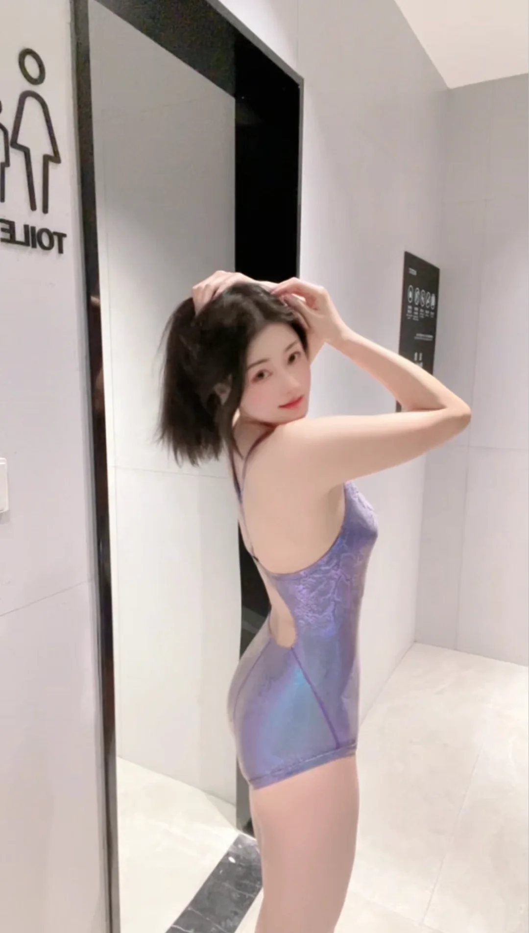 火辣的身材 稚嫩的脸！！！