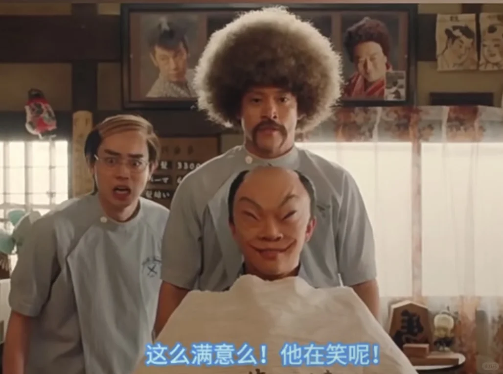 我以为戴上泳帽后是…
