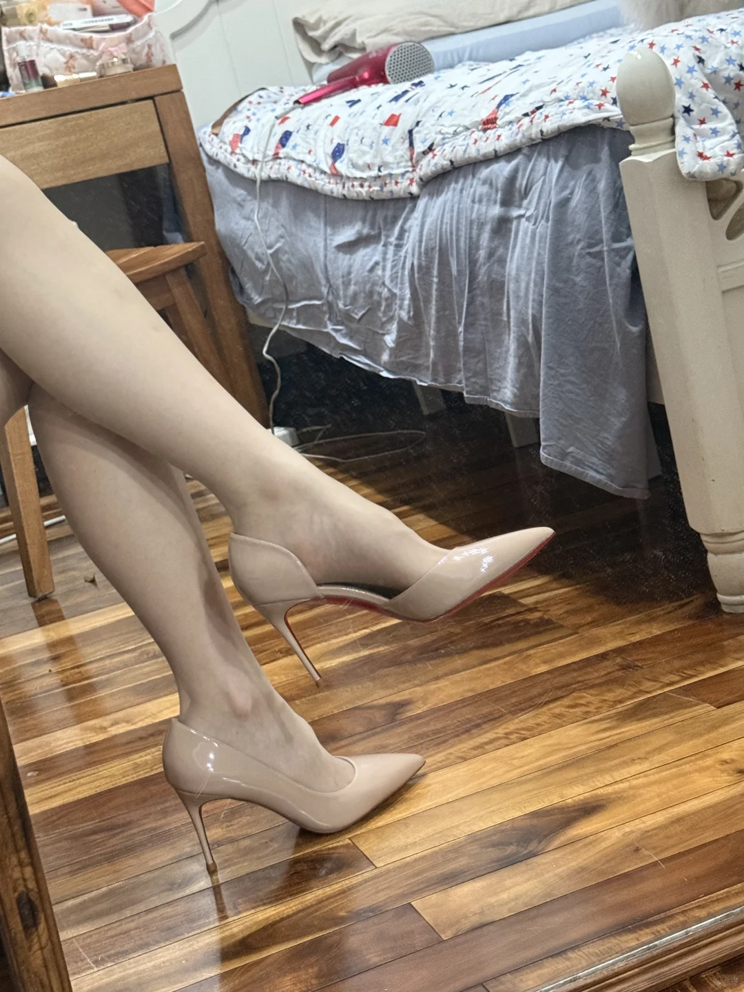 女人过了25就得穿高跟鞋