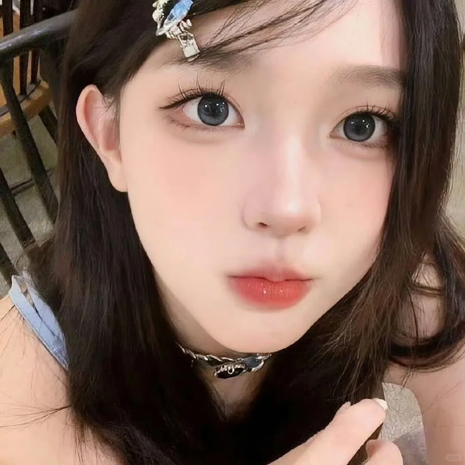 𝑾𝒆𝑪𝒉𝒂𝒕 | INS 气质 女生头像