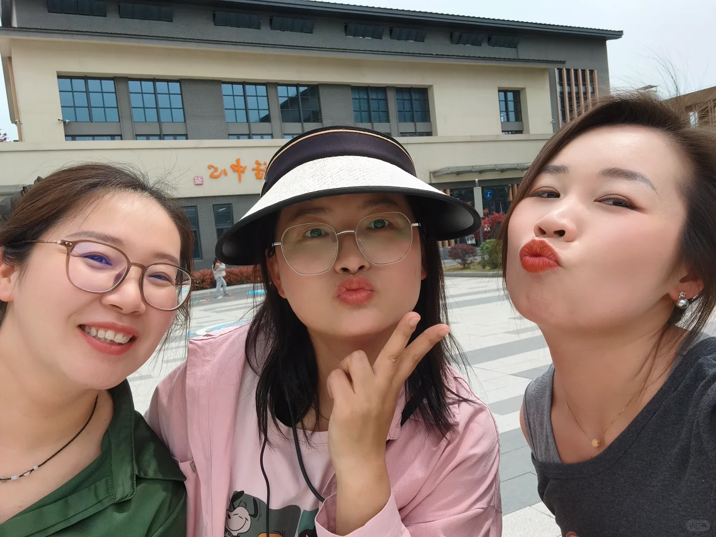 知性随心，自信才会发光