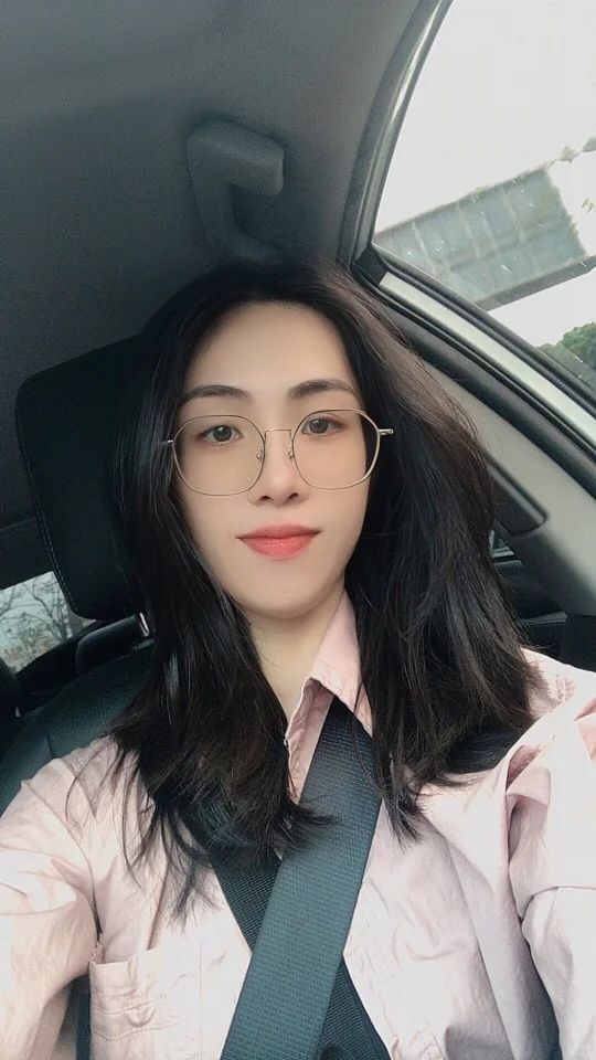 现在的状态很适合来张自拍