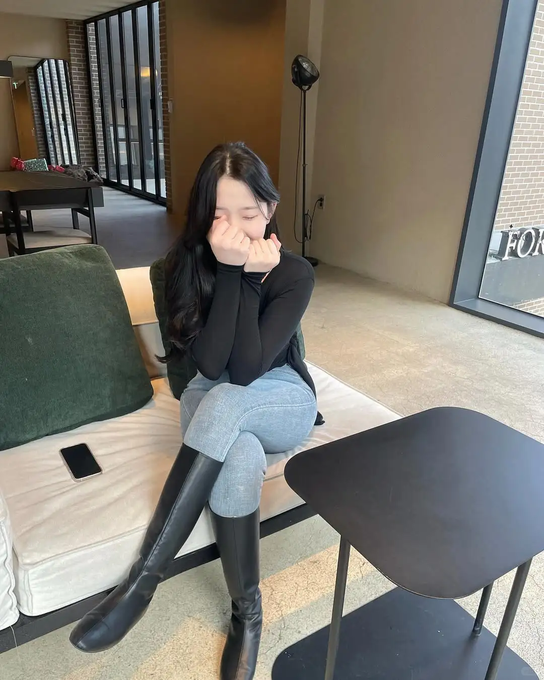 "氛围感女神的时尚日常 ✨"🖤